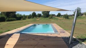 Piscine traditionnelle à Anthisnes.
