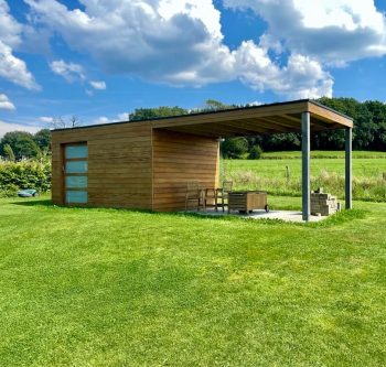 Abri de jardin EXTERIOR LIVING BOX IROKO à Ernonheid, Harzé.